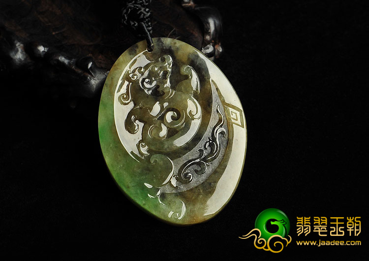 冰种三彩缅甸翡翠A货仿古龙牌挂件