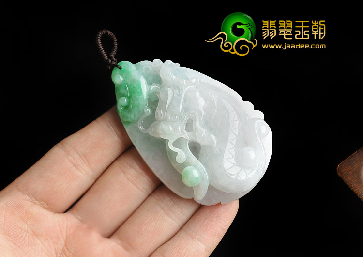 糯冰种飘翠缅甸翡翠A货龙头鱼挂件