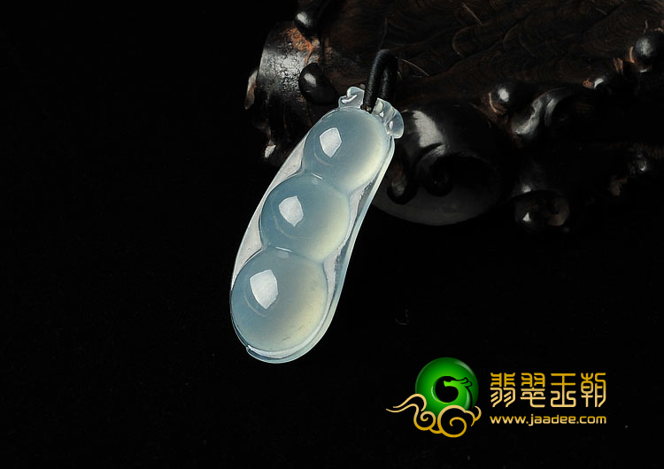 冰种晴水缅甸翡翠A货四季豆挂件