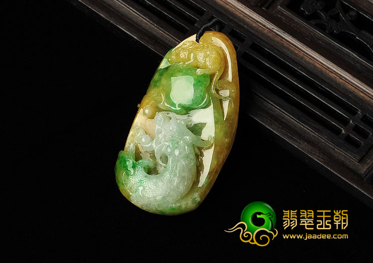 糯冰种三彩缅甸翡翠A货望子成龙挂件