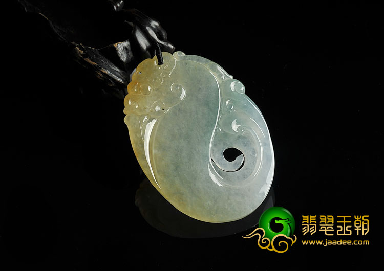 冰种淡黄翡飘花缅甸翡翠A货鱼龙变挂件