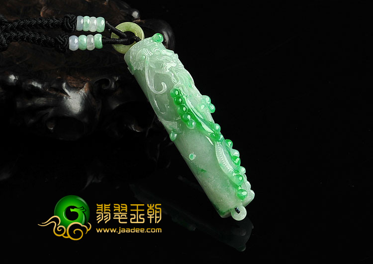 糯冰种飘翠缅甸翡翠A货龙柱挂件