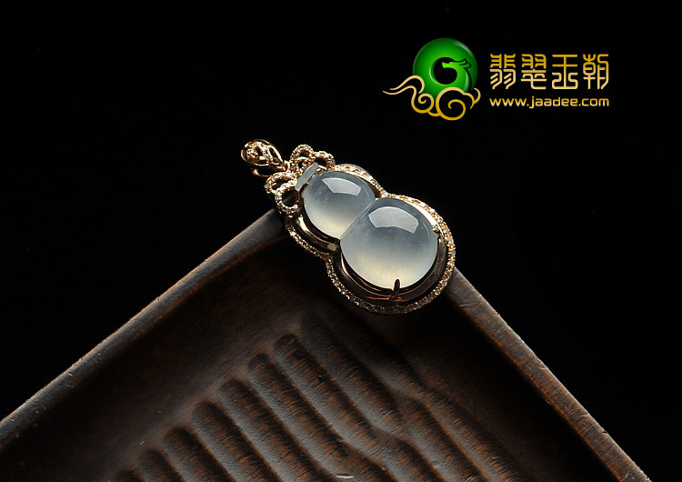 冰玻种缅甸翡翠A货镶玫瑰金葫芦胸坠（真钻）