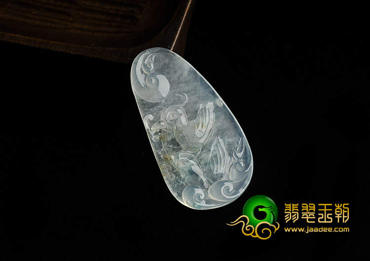 冰玻种略飘花缅甸翡翠A货鸳鸯挂件