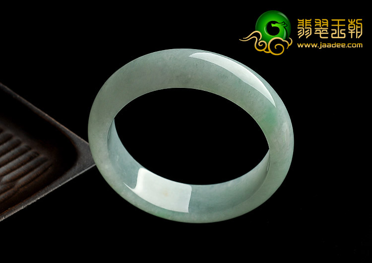 糯冰种绿晴水缅甸翡翠A货手镯（57.6mm）