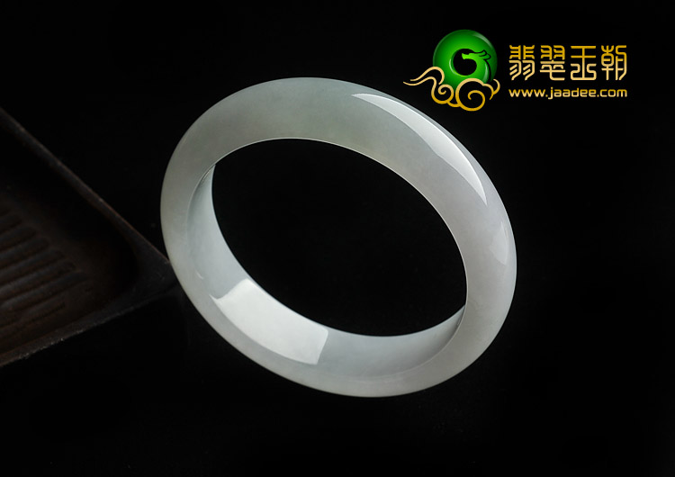 糯冰种晴水缅甸翡翠A货手镯（58.1mm）