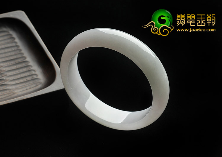 糯冰种晴水缅甸翡翠A货手镯（57.4mm）
