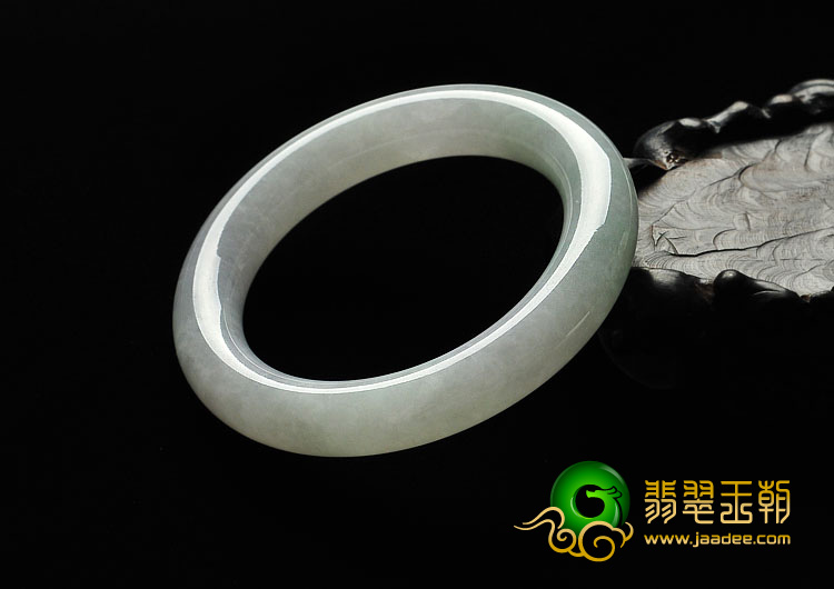 糯冰种晴水缅甸翡翠A货圆条手镯（57.8mm）