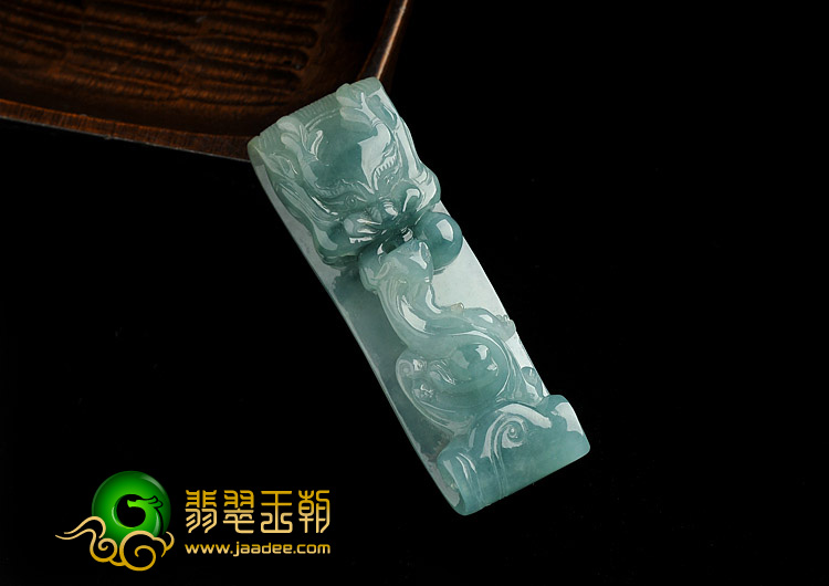 冰种晴水缅甸翡翠A货龙钩挂件