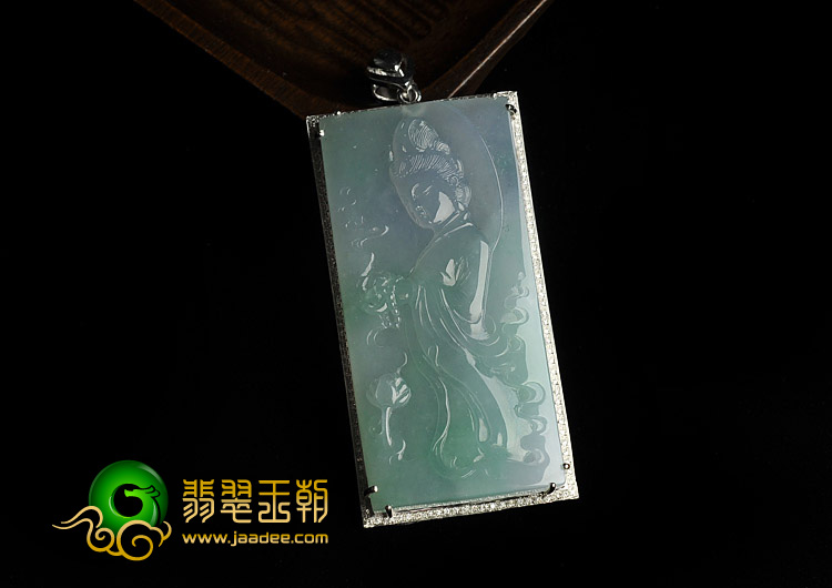 冰种春带彩缅甸翡翠A货镶白金观音胸坠（真钻）