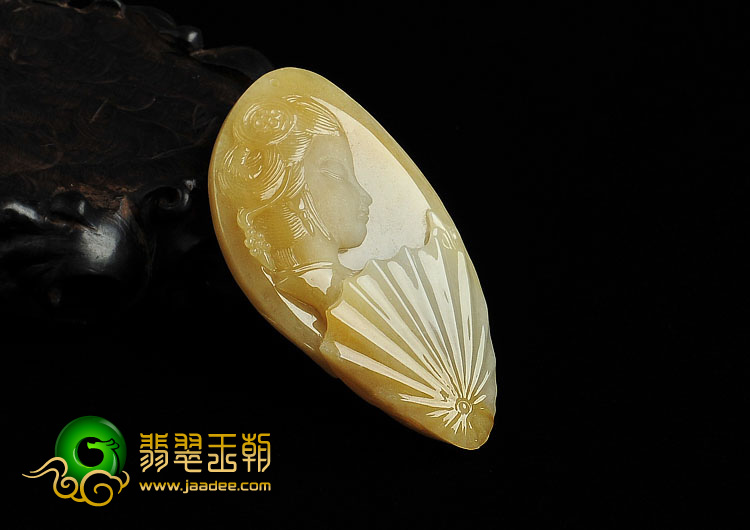 糯冰种黄翡缅甸翡翠A货羞涩挂件