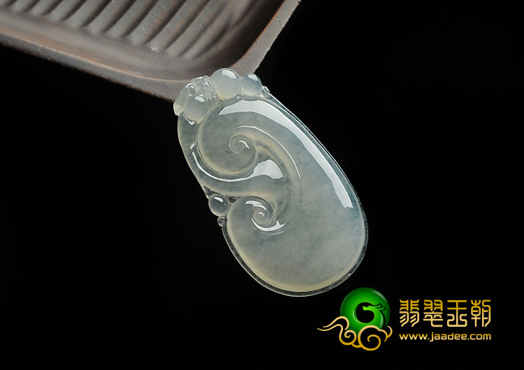 冰种缅甸翡翠A货如意挂件