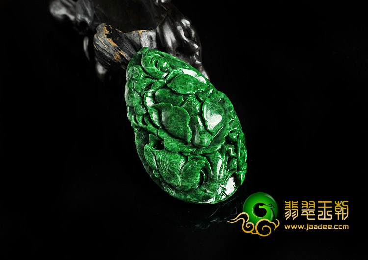 细糯种浓绿缅甸翡翠A货干青富贵花开挂件