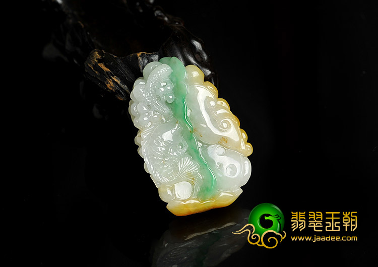 糯冰种三彩缅甸翡翠A货年年有余挂件