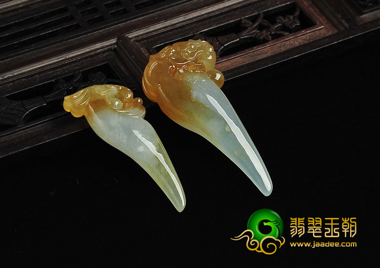 冰玻种黄翡缅甸翡翠A货龙凤呈祥挂件（一对）