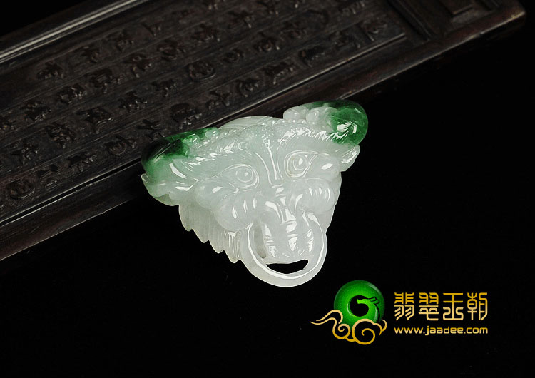 糯冰种飘翠缅甸翡翠A货饕餮挂件