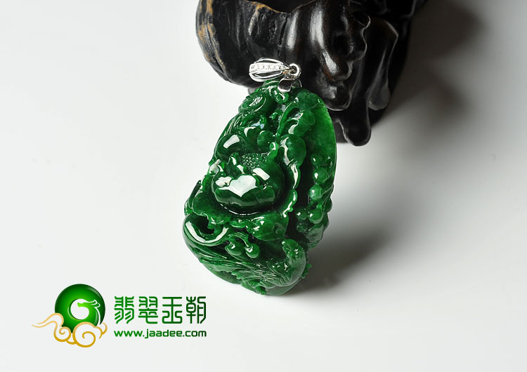 糯冰种浓绿缅甸翡翠A货花开富贵挂件