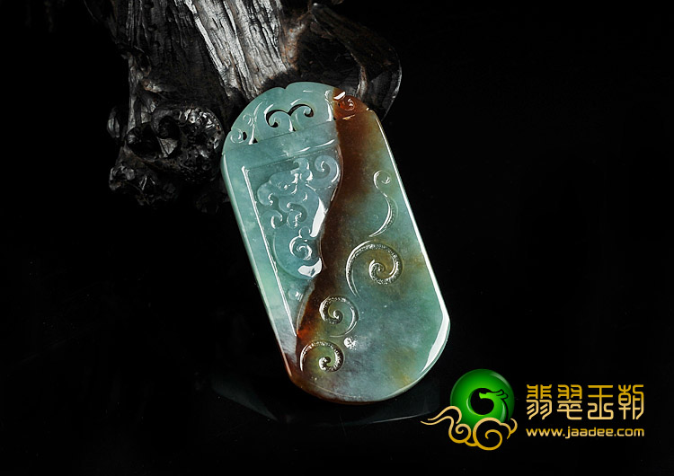 冰种晴水带褐红翡缅甸翡翠A货仿古龙牌挂件
