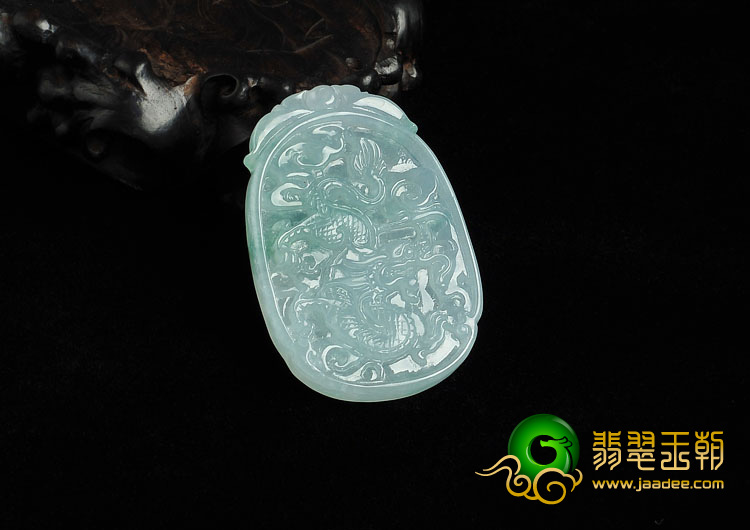 冰种飘花缅甸翡翠A货龙牌挂件