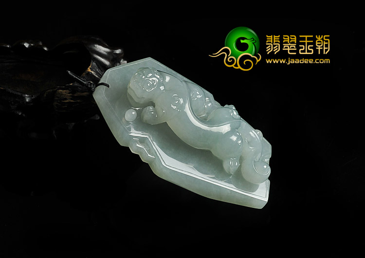 冰种晴水缅甸翡翠A货螭龙挂件