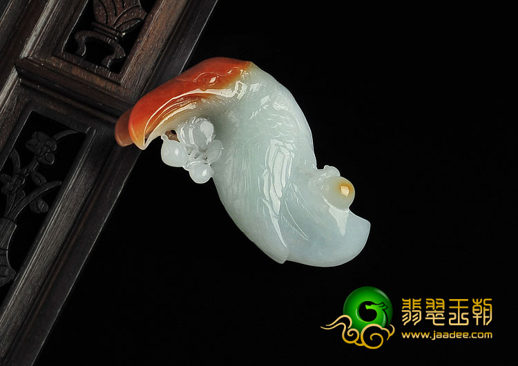 糯冰种褐红翡缅甸翡翠A货犀鸟挂件