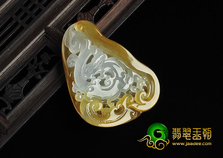 冰种黄翡缅甸翡翠A货仿古龙挂件