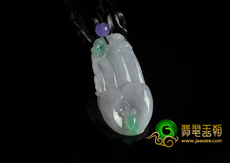 冰种白底青缅甸翡翠A货玉兰花挂件