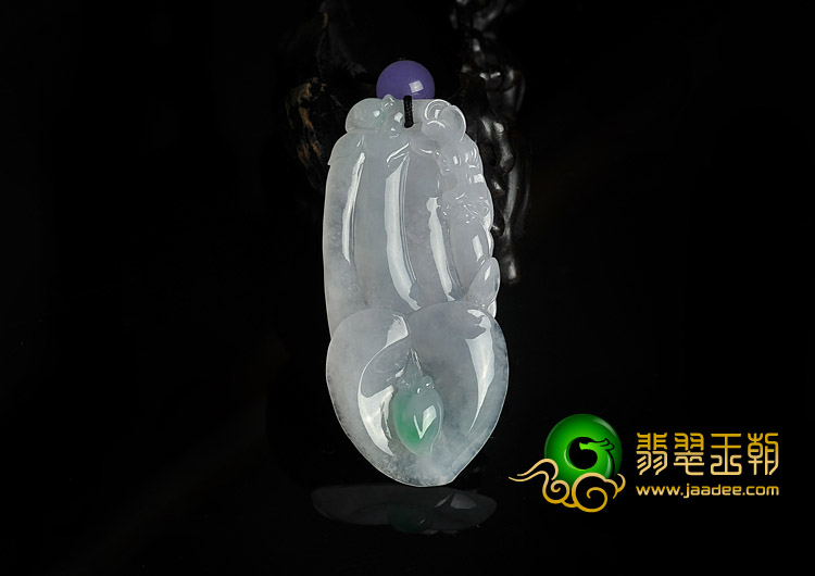 冰种白底青缅甸翡翠A货玉兰花挂件