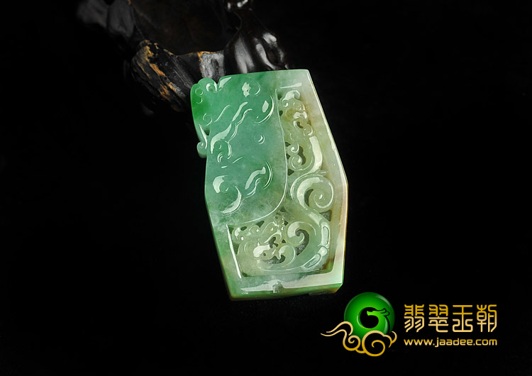 糯冰种黄加绿缅甸翡翠A货仿古龙挂件