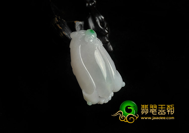 糯冰种白底青缅甸翡翠A货玉兰花挂件