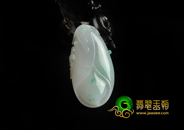 糯冰种白底青缅甸翡翠A货玉兰花挂件