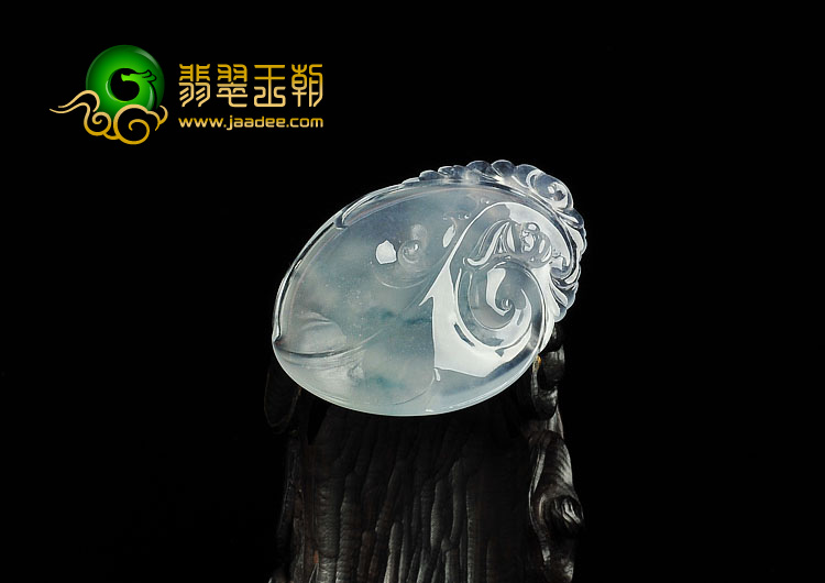 冰玻种略飘花缅甸翡翠A货如意挂件