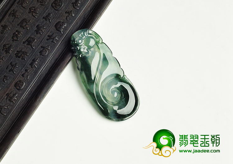 冰种飘花缅甸翡翠A货龙如意挂件