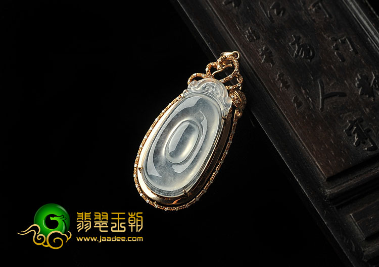 冰玻种缅甸翡翠A货镶玫瑰金福在眼前胸坠