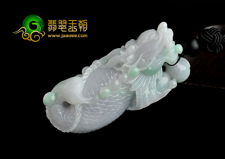 糯冰种晴水略飘翠缅甸翡翠A货龙头鱼手玩件
