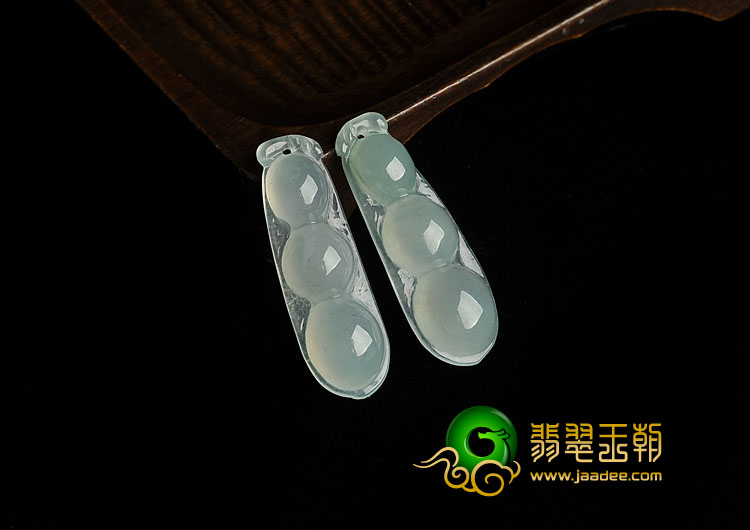 冰种晴水缅甸翡翠A货四季豆挂件（一对）