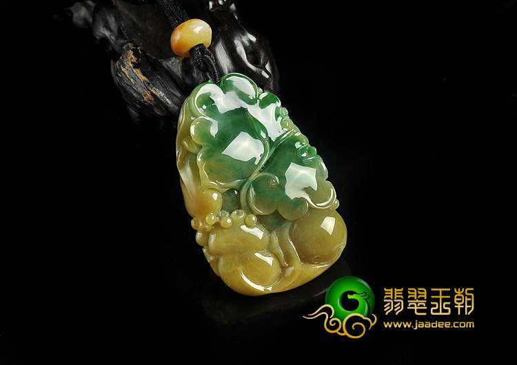 糯冰种黄加绿缅甸翡翠A货年年有余挂件