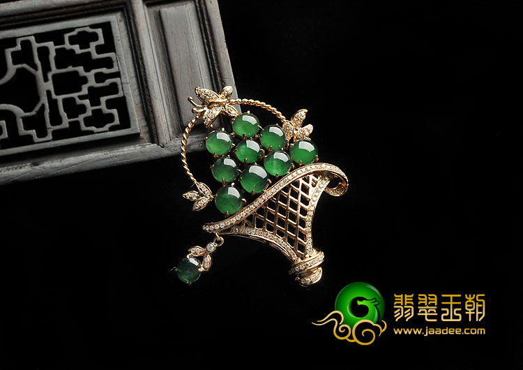 冰种蓝绿缅甸翡翠A货镶玫瑰金花篮胸坠（真钻）