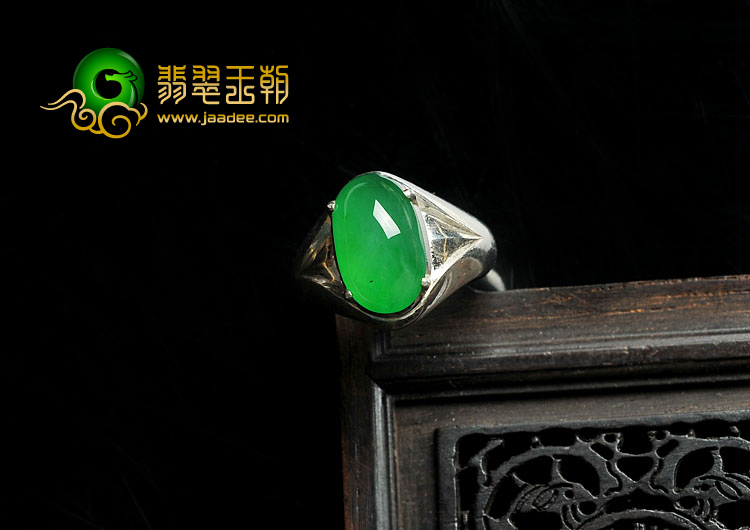 冰种正阳绿缅甸翡翠A货戒面