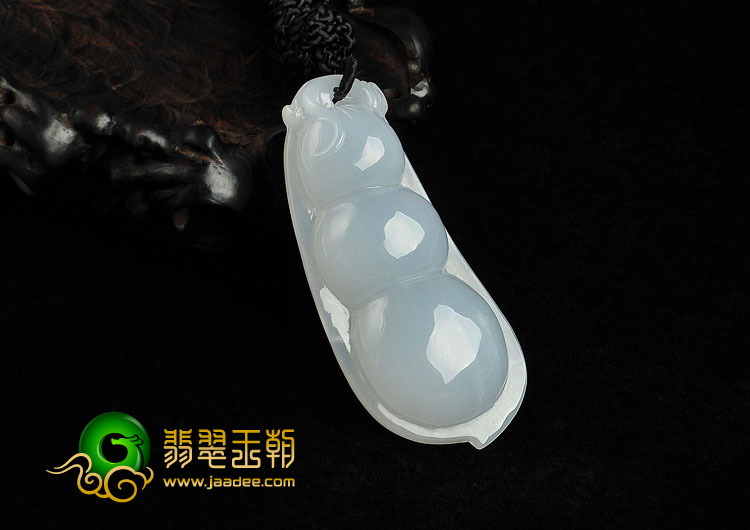 冰种晴水缅甸翡翠A货四季豆挂件