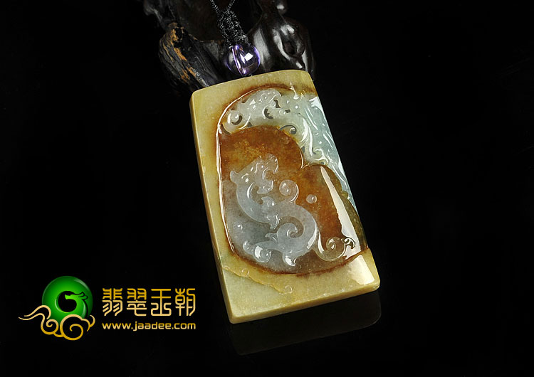 糯冰种三彩缅甸翡翠A货仿古龙牌挂件