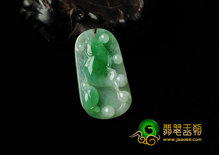 冰种飘翠缅甸翡翠A货年年有余挂件