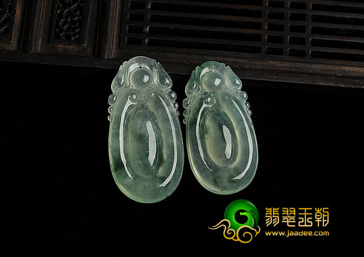 冰种飘花缅甸翡翠A货如意挂件（一对）