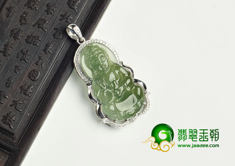 冰种晴水缅甸翡翠A货银镀金观音胸坠（水钻）