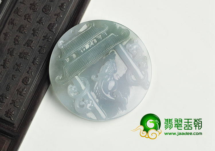 糯冰种灰青色缅甸翡翠A货鱼跃龙门挂件