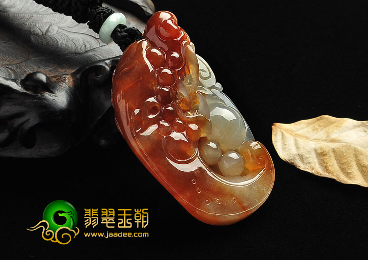 冰种褐红翡缅甸翡翠A货龙吐珠挂件