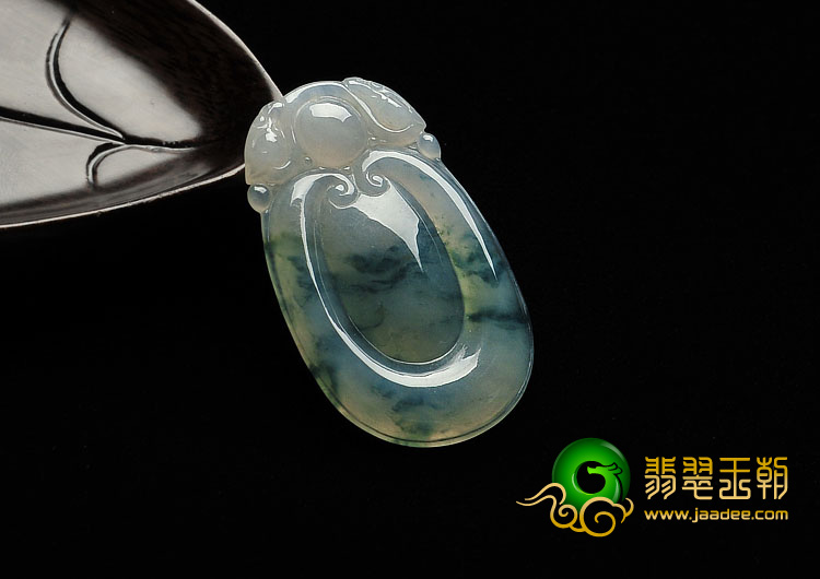 冰种飘花缅甸翡翠A货双龙如意挂件
