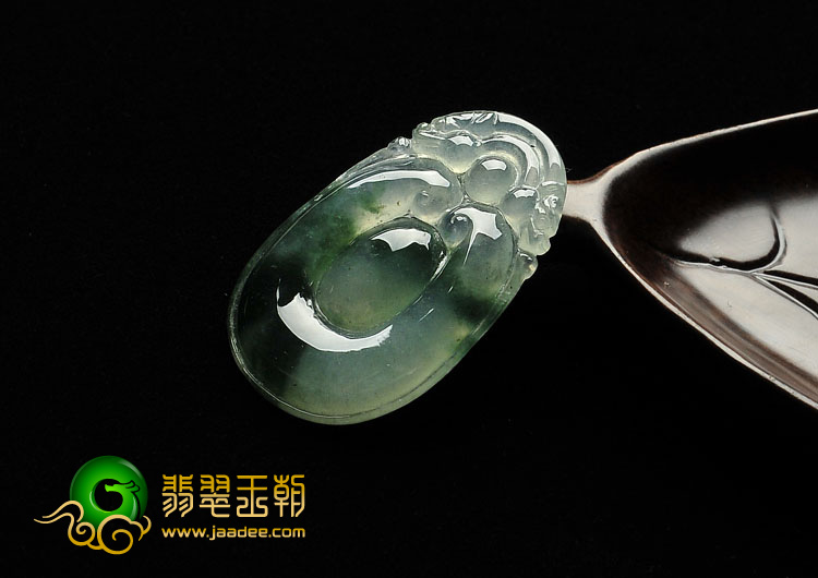 冰种飘花缅甸翡翠A货双龙如意挂件