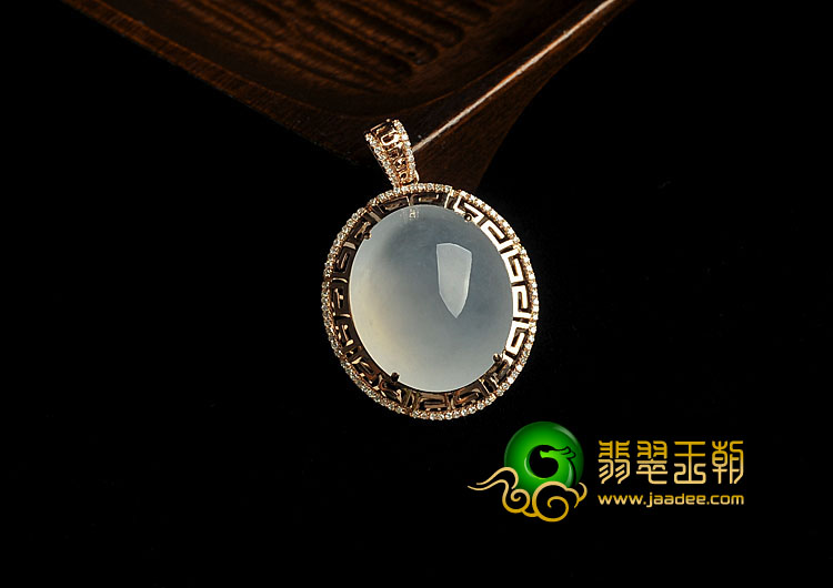 冰种缅甸翡翠A货镶玫瑰金胸坠（真钻）