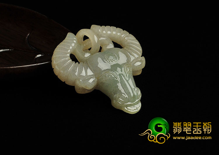糯冰种褐翡缅甸翡翠A货牛气冲天挂件